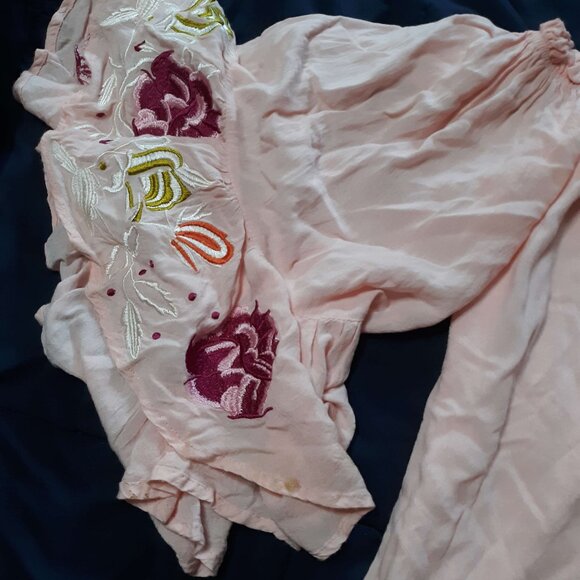 Hot & Delicious loose fit women's bell sleeve blouse top - Picture 4 of 11